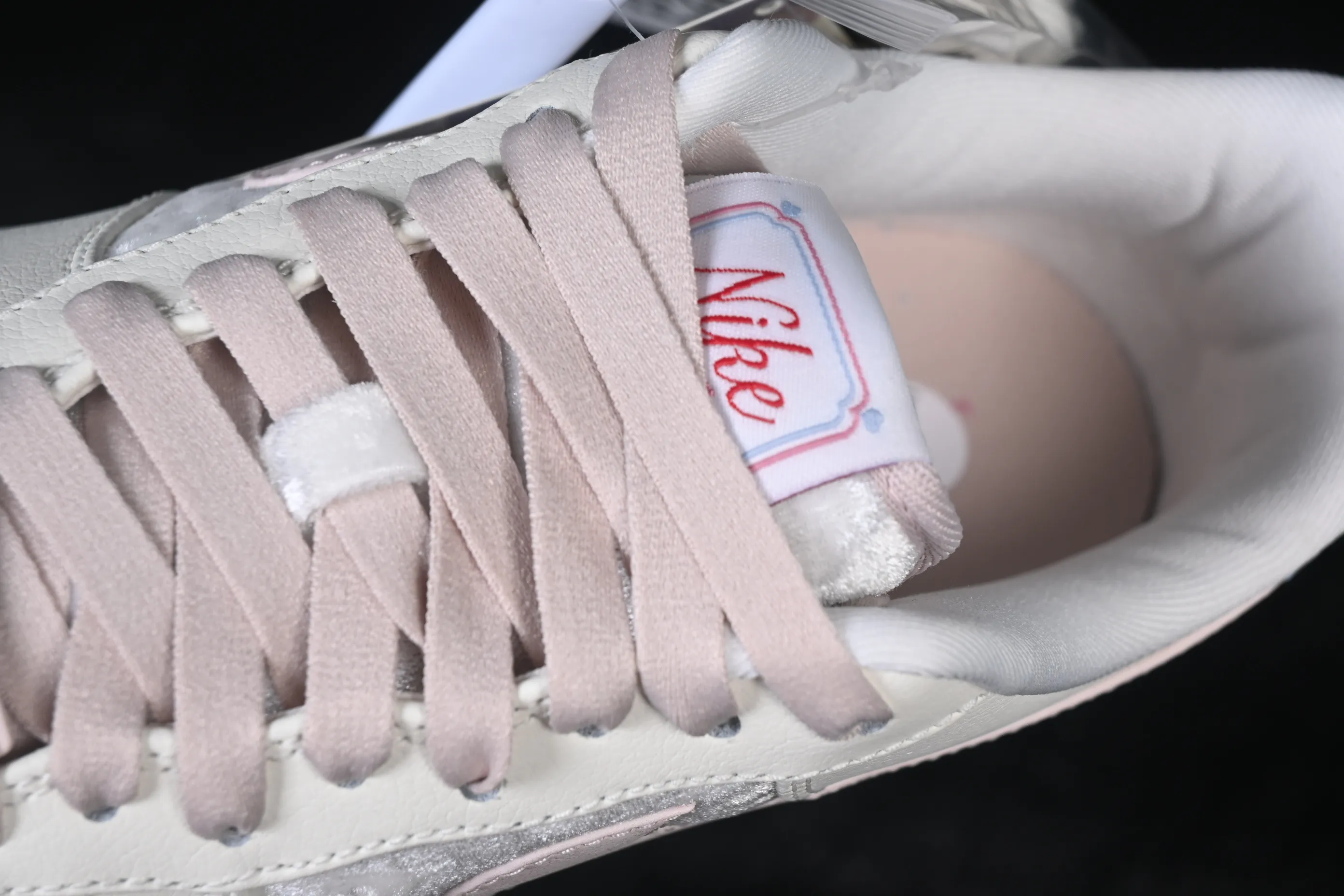 All categories Nk Air Force 1 Air Force series Nk Air Force 1 Low Air Force low-top Nike Air Force 1'07 Low Valentine's Day limited Air Force 1 low-top casual sneakers IQ4937-161